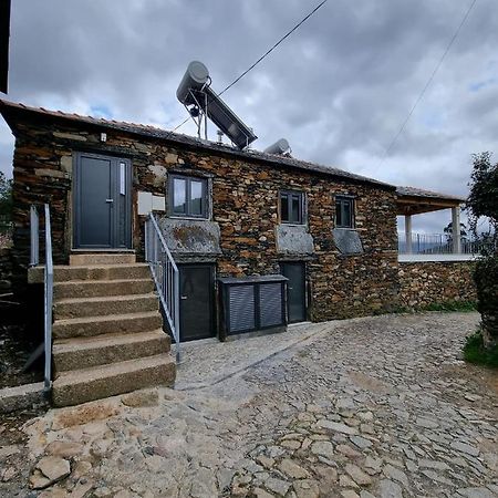 Casa De Baixo Studios Arouca Esterno foto